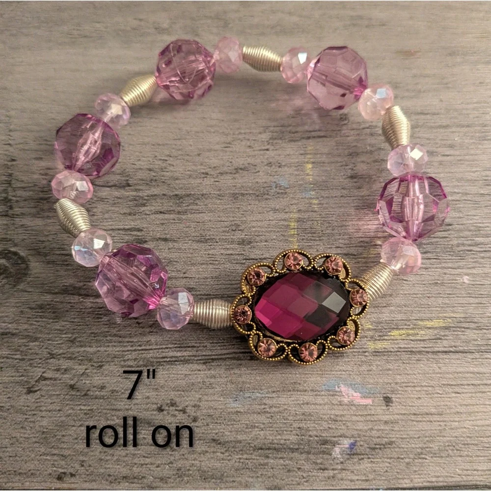 Purple Beaded Stretch Bracelet Vintage‎ Style Magenta Stone Focal 7 Inch Roll On